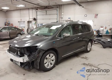 2018 Chrysler Pacifica Hybrid Limited z USA, uszkodzony, nr VIN 2C4RC1N72JR130895